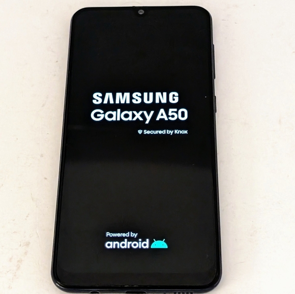 Samsung Galaxy A50 Locked TracFone  - Black - 64 GB EUC - Picture 5 of 10
